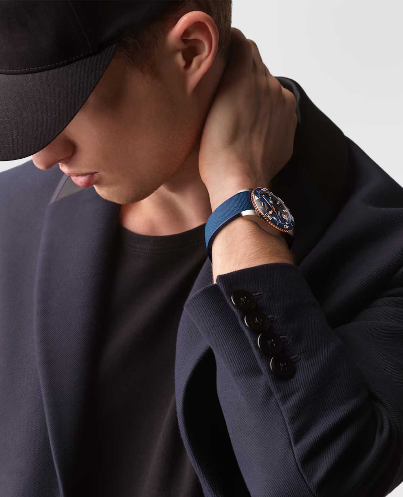 Longines Longines HydroConquest L3.781.3.98.9 мужские часы синий циферблат на запястье