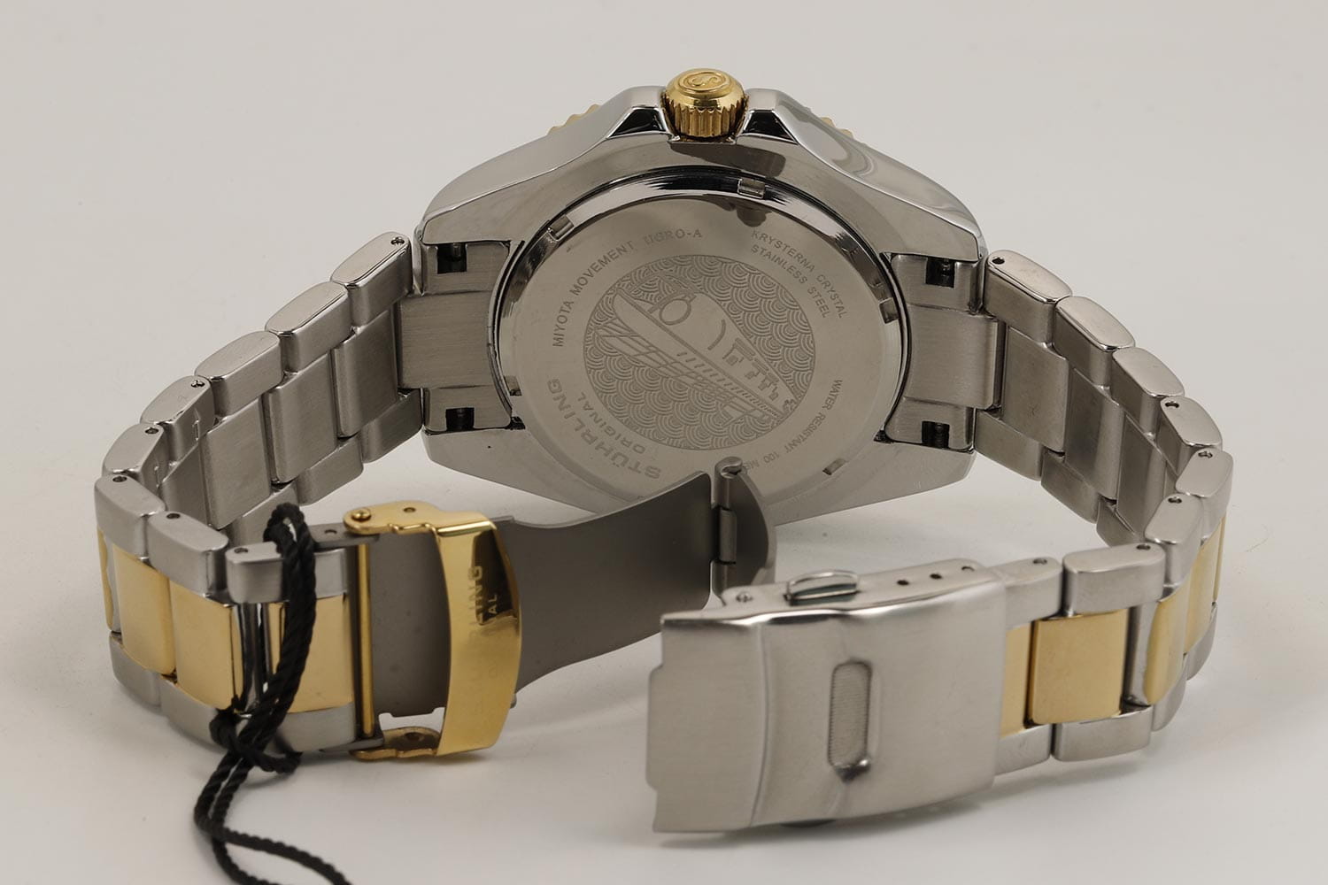 Stuhrling Stuhrling Aquadiver 3950A.5,  сша мужские часы на браслете нержавеющая сталь с pvd-покрытием боковой вид