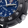 Luminox XS.3003.EVO.S наручные мужские часы застежка крупным планом