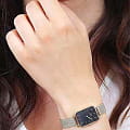 Daniel Wellington Daniel Wellington Quadro DW00100557  наручные женские часы фото под углом.