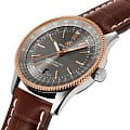 Breitling Breitling Navitimer Automatic 41 U17326121M1P1  наручные мужские часы фото под углом.