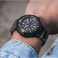 Seiko Seiko Prospex SNE543P1 - коллекция Solar — задняя крышка сталь металл корпуса японские часы