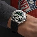 Часы Breitling Chronomat B01 42 NFL Green Bay Packers Edition AB01342B1L1S1 фото 4