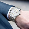 Seiko Seiko 5 Regular SNKP15J1  наручные мужские часы фото под углом.