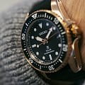 Seiko Seiko Prospex SNE586P1  — задняя крышка сталь металл корпуса японские часы