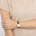 Daniel Wellington Daniel Wellington Classic St Mawes DW00100067  наручные женские часы фото под углом.