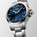 Longines Longines Conquest V.H.P. L3.716.4.96.6  наручные мужские часы фото под углом.
